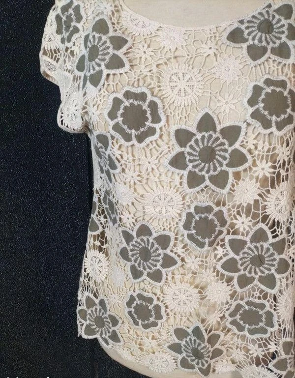 Beige women's t-shirt with khaki patterns, size 38/40 camaieu – photo 5